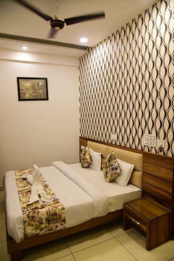 Hotel D S Inn Amritsar Exterior photo